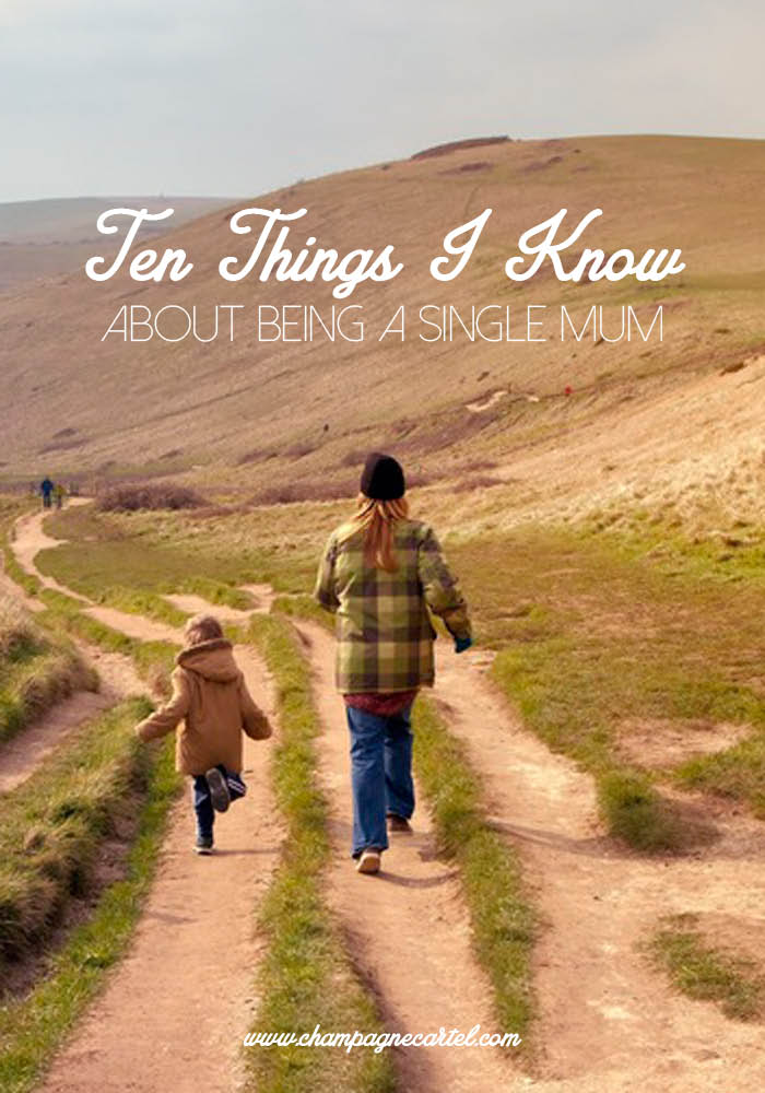 Danielle from Keeping Up With The Holsbys talks about the Ten Things she knows about being a single mum.