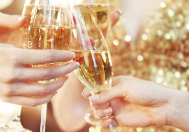 FREE PRINTABLE: Celebrating Champagne for all occasions